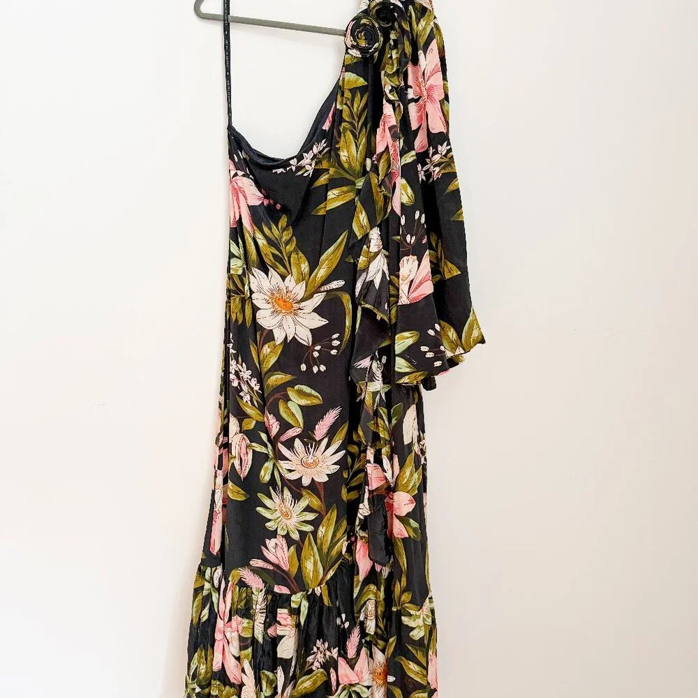 FARM RIO - Surreal Flowers One-Shoulder Crêpe de Chine Midi Dress - Black - XL - Picture 4 of 10